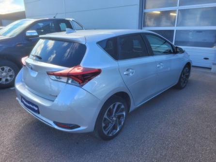 TOYOTA Auris HSD 136h Design RC18 à vendre à Sens - Image n°4