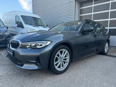 Voir le détail de l'offre de cette BMW Série 3 Touring 318dA MH 150ch Lounge de 2022 en vente à partir de 314.12 €  / mois