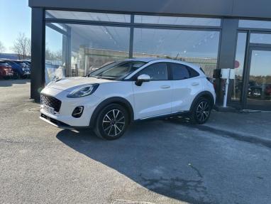 Voir le détail de l'offre de cette FORD Puma 1.0 EcoBoost 125ch mHEV Titanium 6cv de 2021 en vente à partir de 16 489 € 