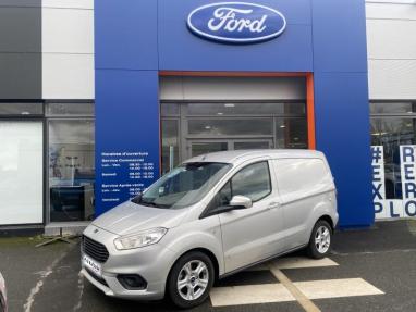 Voir le détail de l'offre de cette FORD Transit Courier 1.0E 100ch Stop&Start Limited de 2023 en vente à partir de 157.99 €  / mois